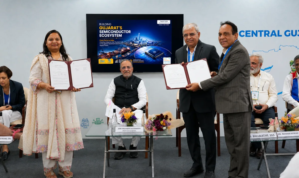 Mecpower and Government of Gujarat representatives after signing the BESS assembly facility MoU